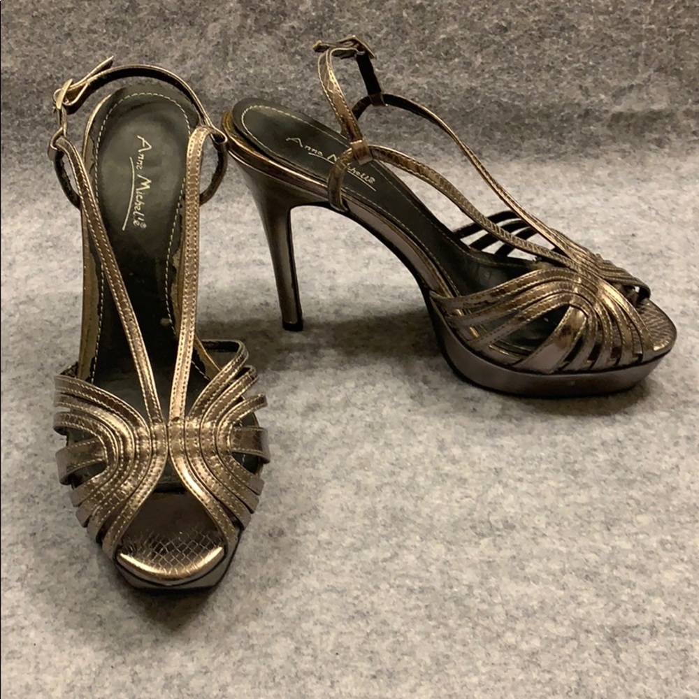 3 for $25🔥Anne Michelle Bronze heels Size 8 1/2